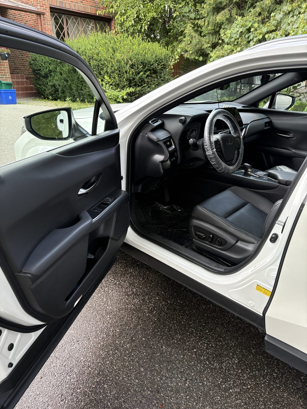 Lexus UX detailed interior